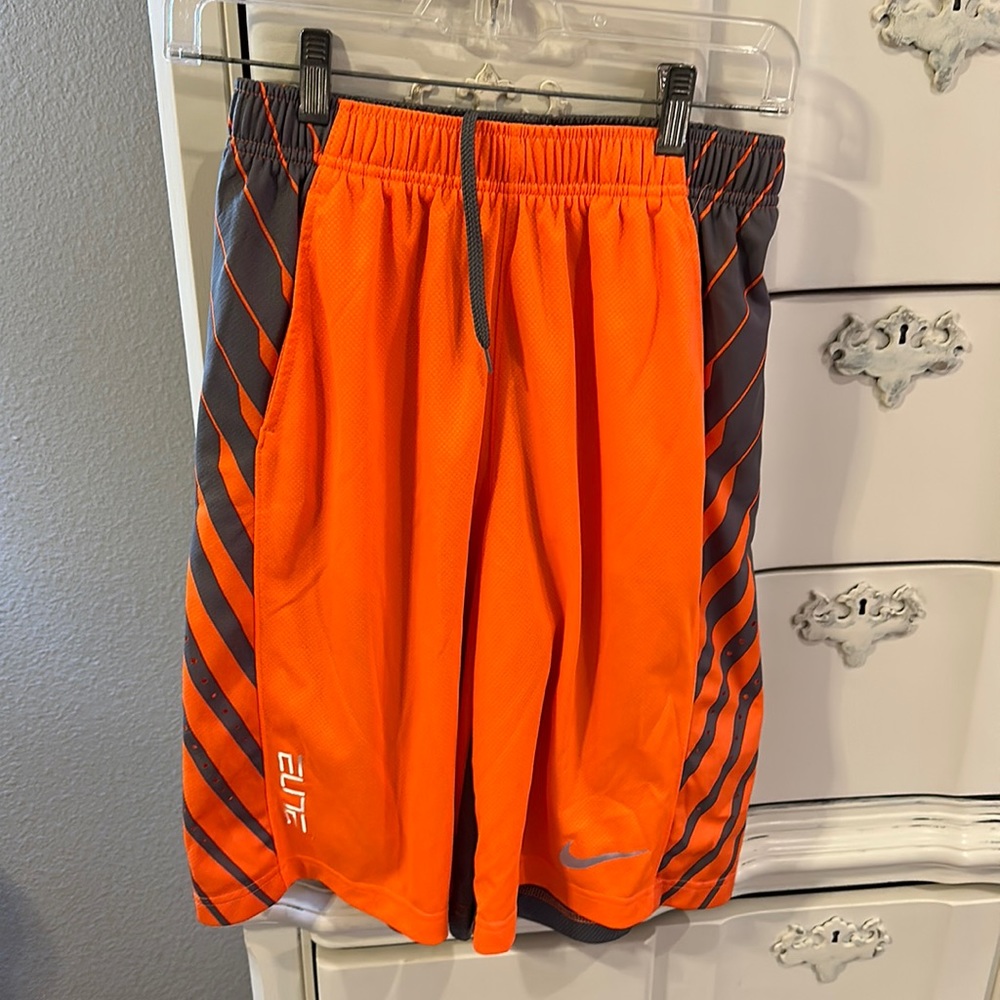 Nike Dri Fit large boys shorts youth- EUC